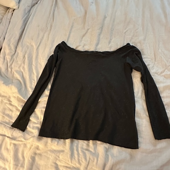 Nation LTD
Chelsea Off the Shoulder Faded Black (22) - Picture 6 of 9